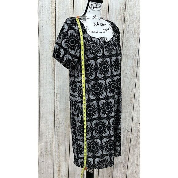 Ann Taylor Black Lace Cocktail Dress Size 10 Petite Floral Short Sleeve NWT‎ - Picture 3 of 8
